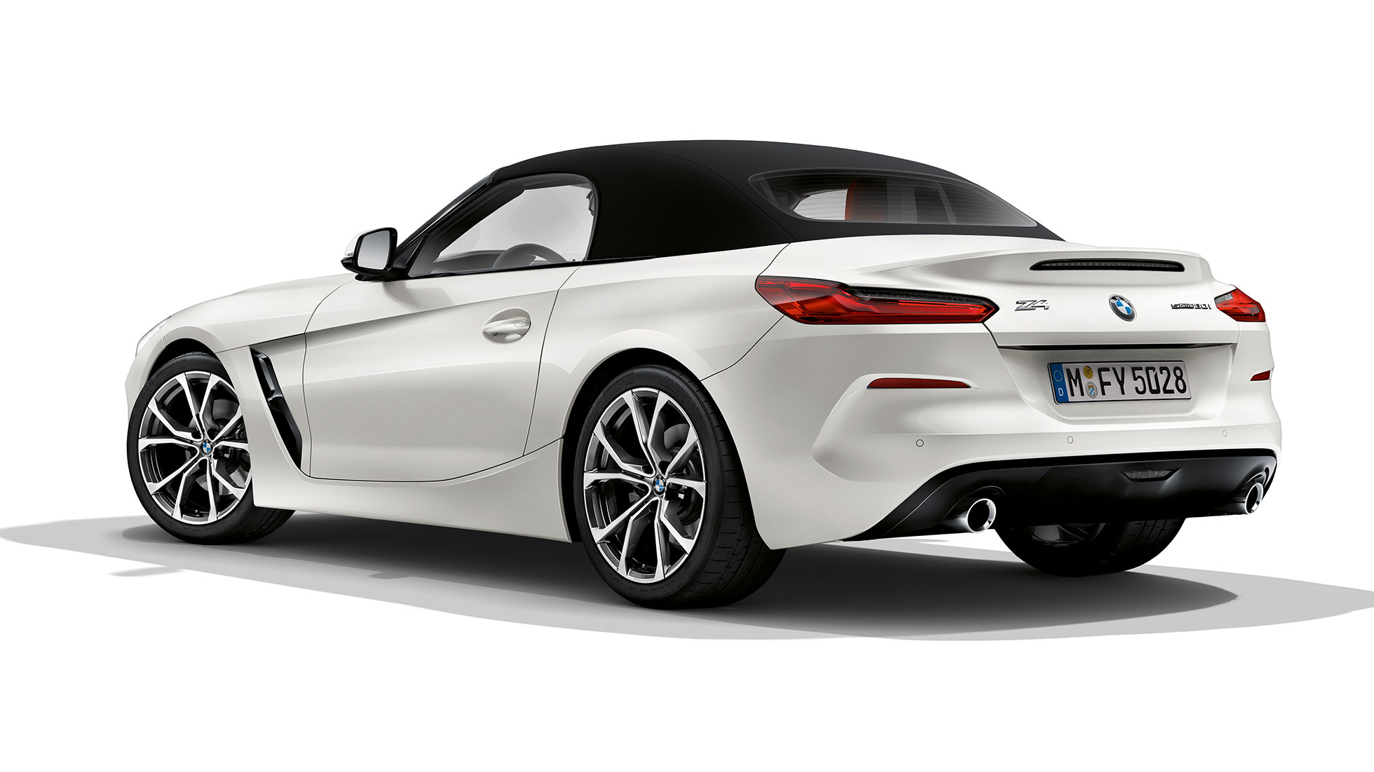 BMW Z4 Roadster Model Sport Linel, three quarter front shot